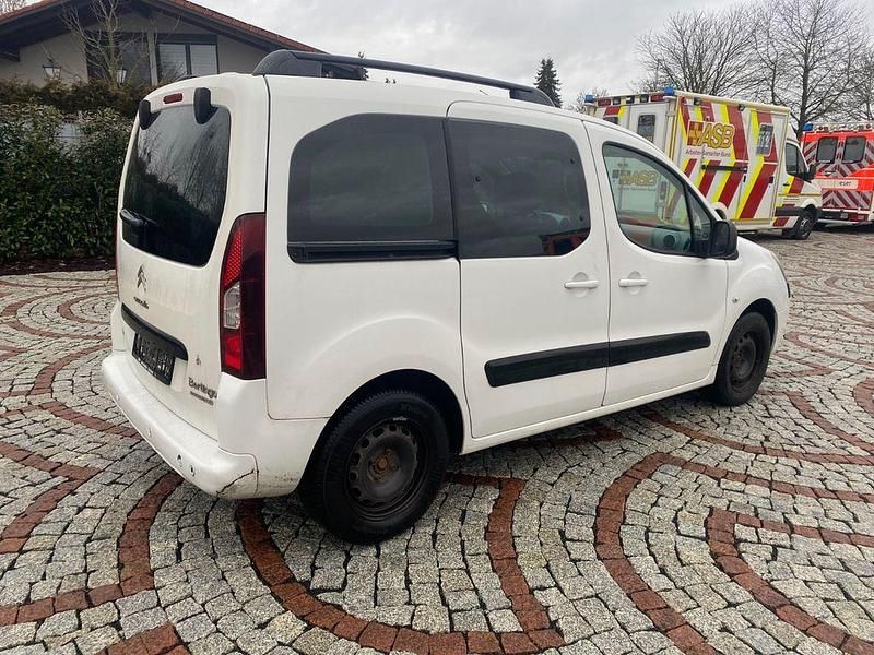 Gebraucht Citroën Berlingo SELECTION 92 PS (67 kW) 2012 Weiß Van / Kleinbus