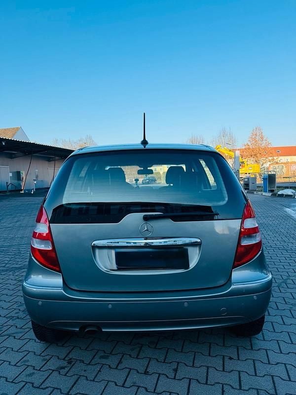 Gebraucht Mercedes A180 109 PS (80 kW) 2008 Silber Limousine