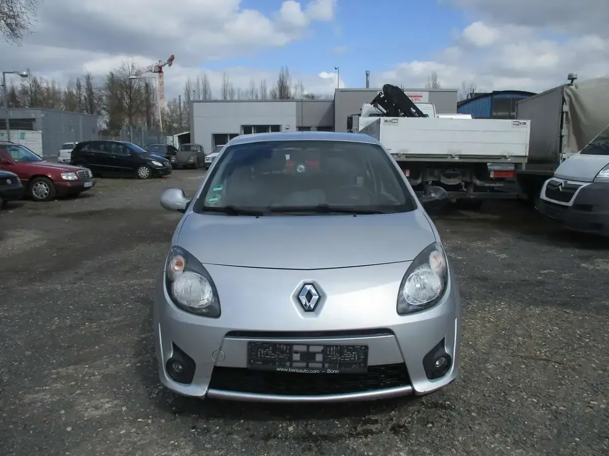Usata Renault Twingo Dynamique 76 CV (55 kW) 2008 Grigio Utilitaria