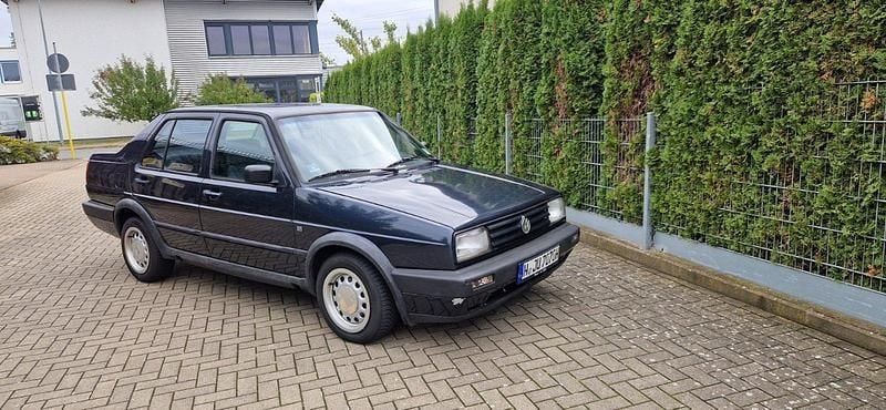 Gebraucht VW Jetta 90 PS (66 kW) 1990 Grau Limousine