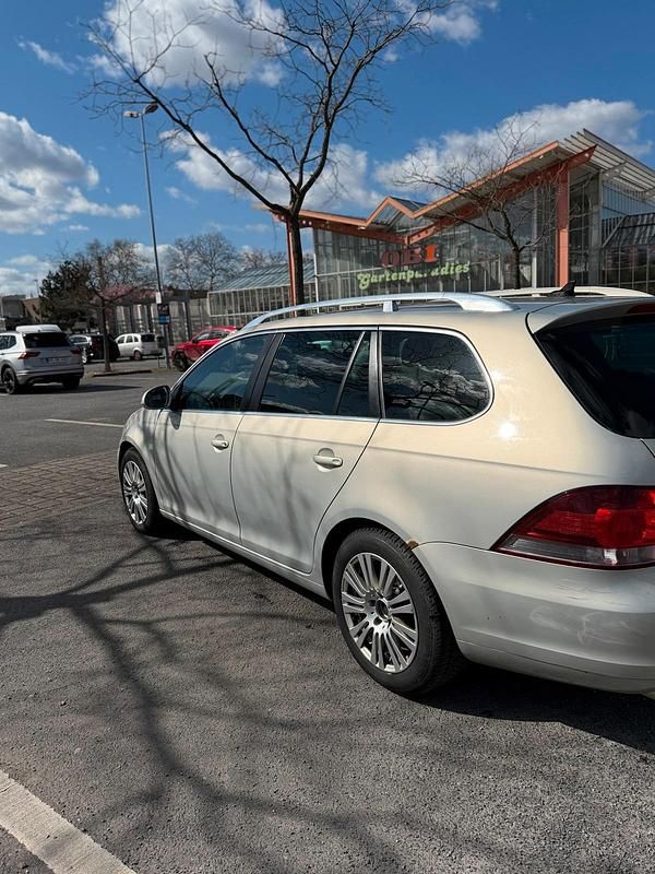 Gebraucht VW Golf V 122 PS (89 kW) 2009 Silber Kombi