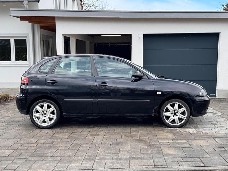 Gebraucht Seat Ibiza 75 PS (55 kW) 2005 Schwarz Kleinwagen