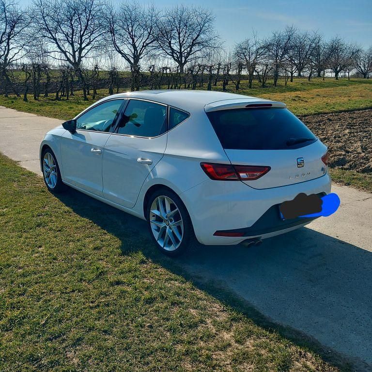 Gebraucht Seat Leon FR 150 PS (110 kW) 2015 Weiß Limousine