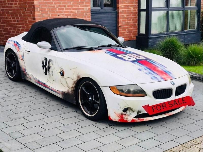 Silber Gebraucht 2003 BMW Z4 Cabrio | 7.750 € (Etwas zu teuer) - Bild 1/4