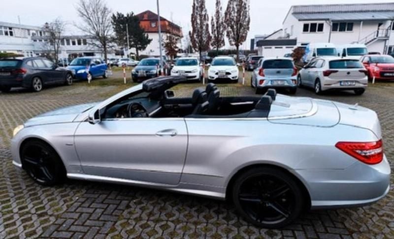 Gebraucht Mercedes E350 AMG 231 PS (169 kW) 2010 Silber Cabrio