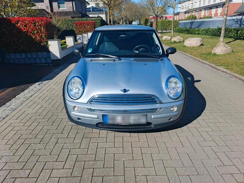Usata Mini ONE 86 CV (63 kW) 2003 Argento Utilitaria