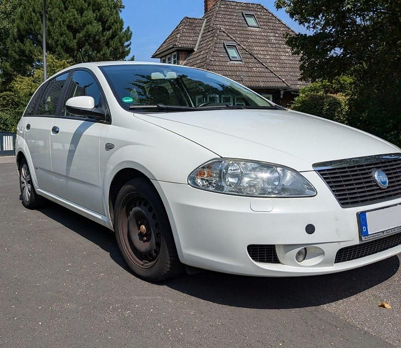 Weiß Gebraucht 2006 Fiat Croma Kombi | 2.650 € (Teuer) - Bild 1/4
