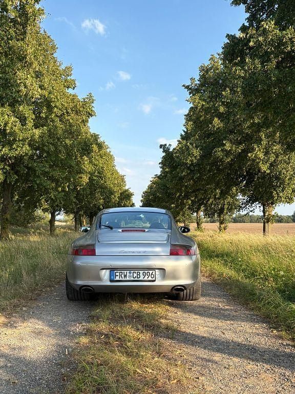 Gebraucht Porsche 911 Carrera 4 320 PS (235 kW) 2003 Silber Coupé