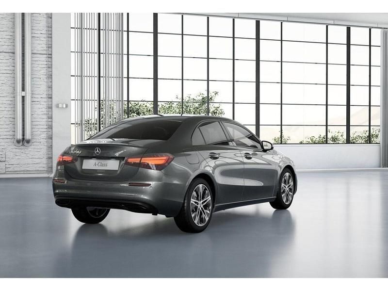 Gebraucht Mercedes A250 Progressive 218 PS (160 kW) 2025 Grau metalliclack mountaingrau Limousine