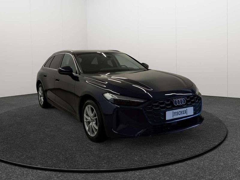 Gebraucht Audi A5 Ambiente 150 PS (110 kW) 2025 Firmamentblau metallic Kombi