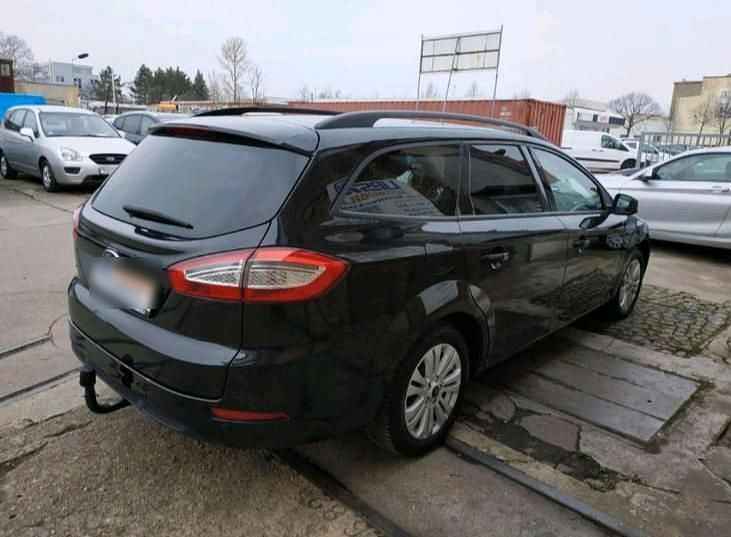Schwarz Gebraucht 2011 Ford Mondeo Kombi | 6.750 € (Etwas zu teuer) - Bild 1/4