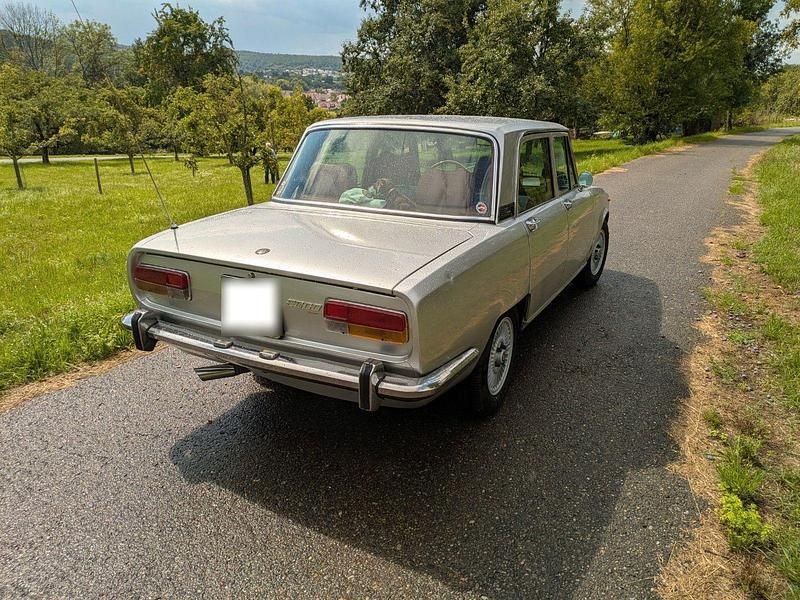 Gebraucht Alfa Romeo 2000 129 PS (94 kW) 1975 Silber Limousine
