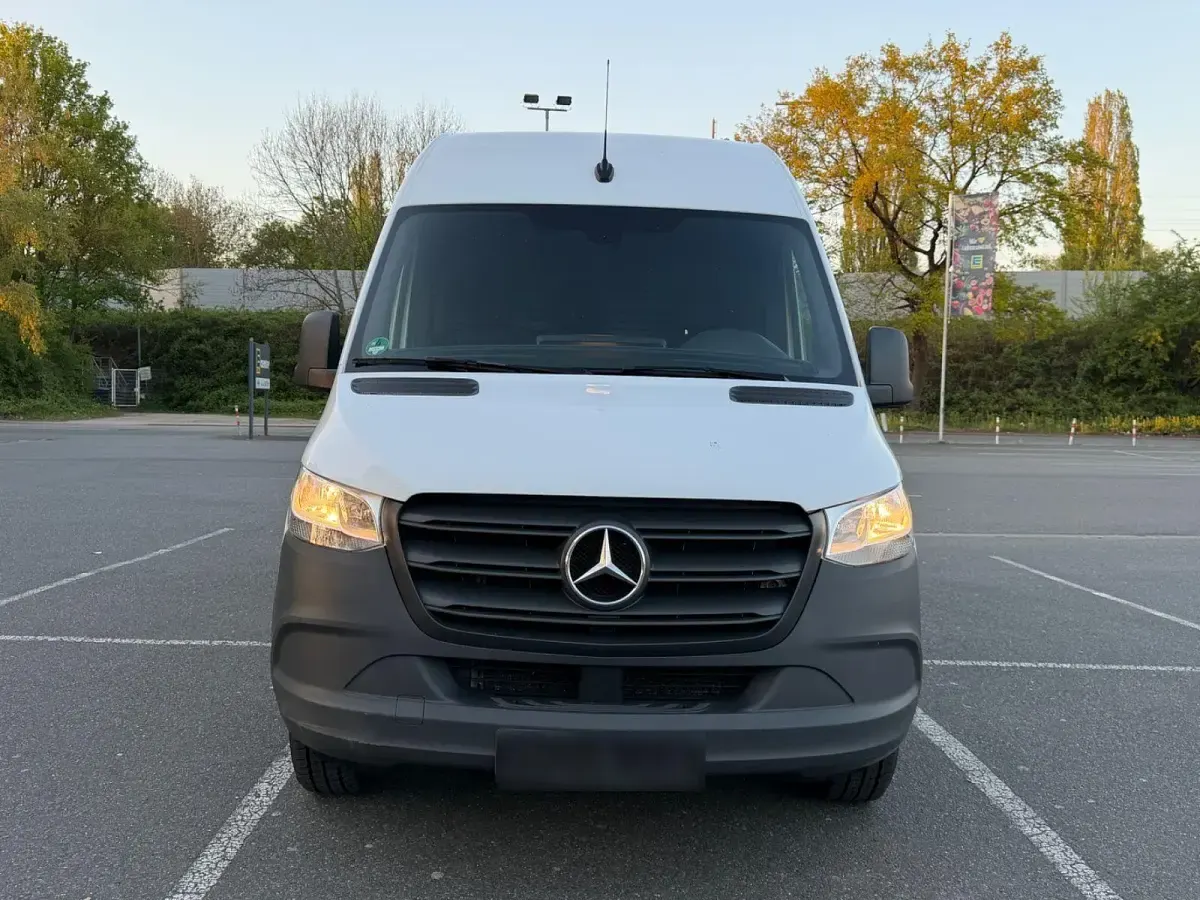 Gebraucht Mercedes Sprinter 150 PS (110 kW) 2023 Weiß Van