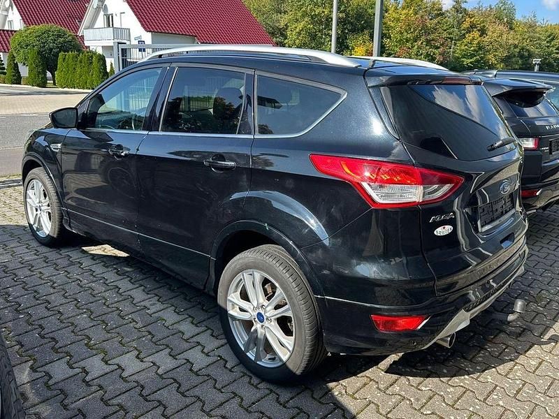 Gebraucht Ford Kuga Individual 179 PS (131 kW) 2015 Schwarz SUV