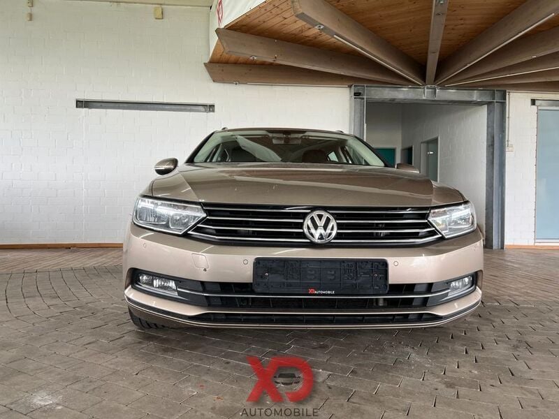Gebraucht VW Passat Comfortline 180 PS (132 kW) 2015 Gold Kombi