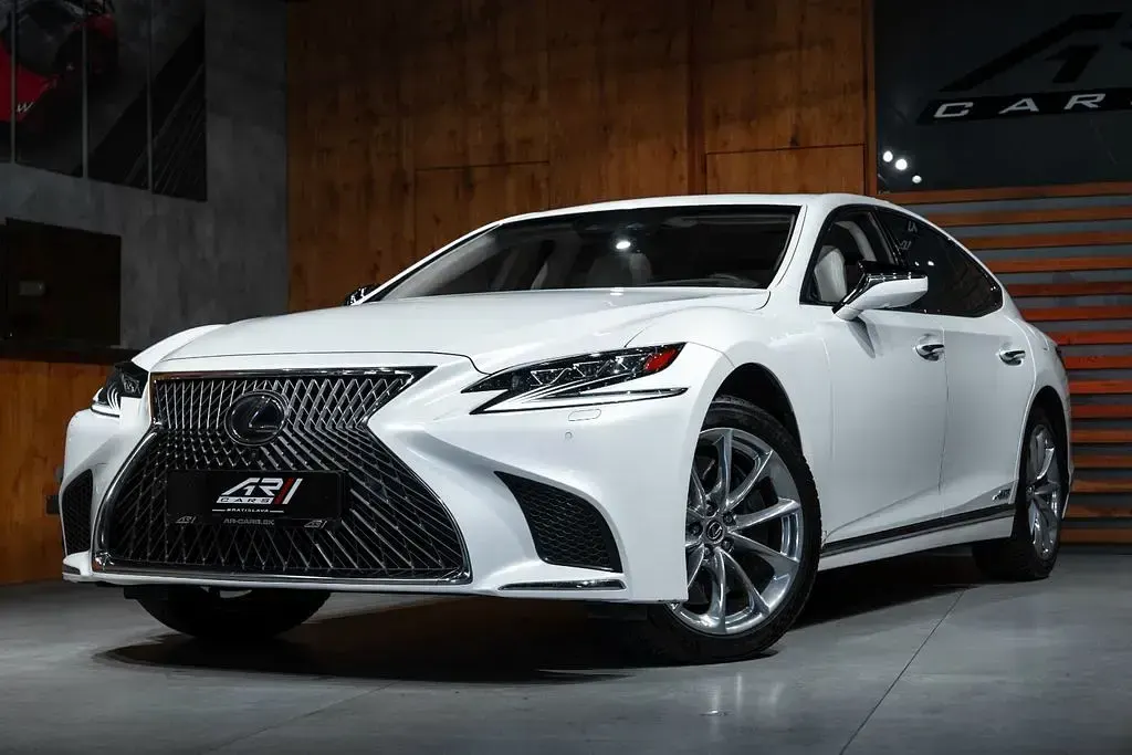 Gebraucht Lexus LS500h 359 PS (264 kW) 2018 Weiß Limousine