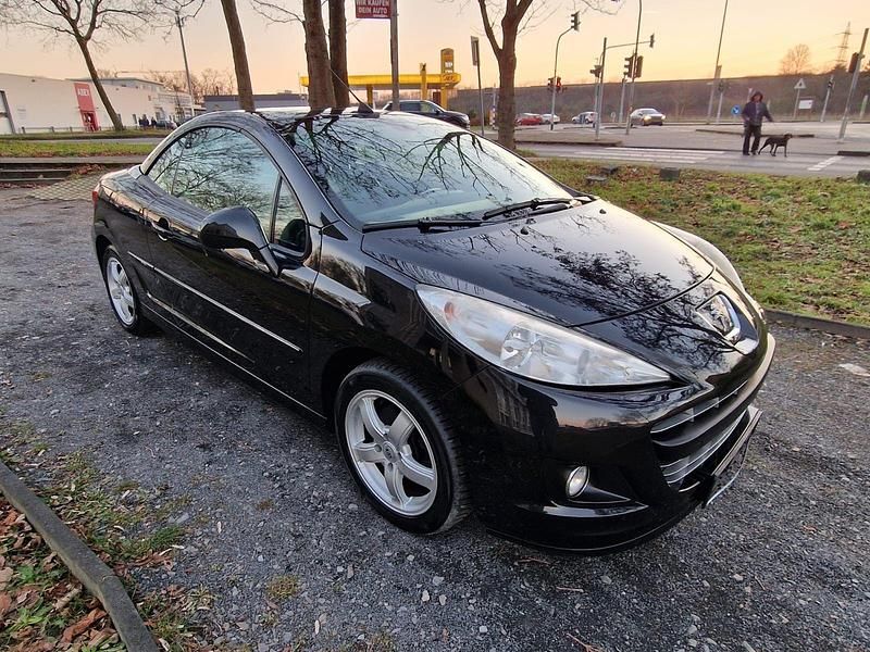 Schwarz Gebraucht 2012 Peugeot 207 CC Allure Cabrio | 2.999 € (Superpreis) - Bild 1/4