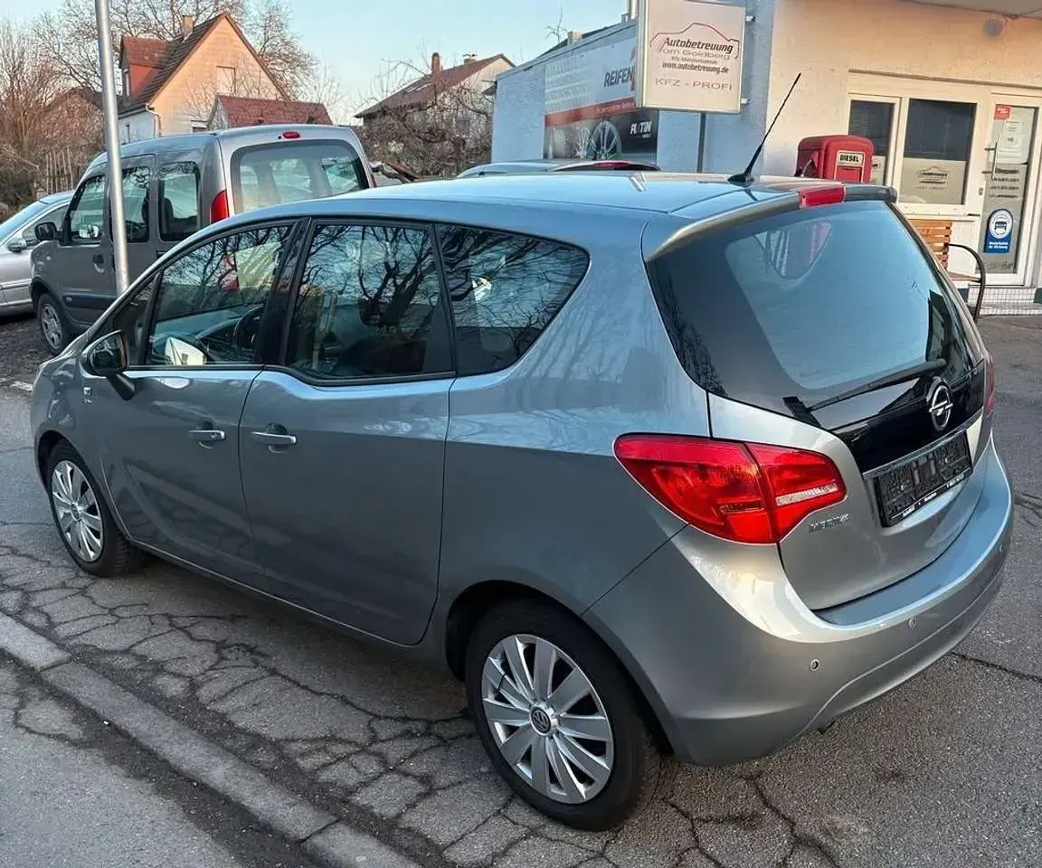 Używany Opel Meriva Active 120 KM (88 kW) 2012 Szary Minivan