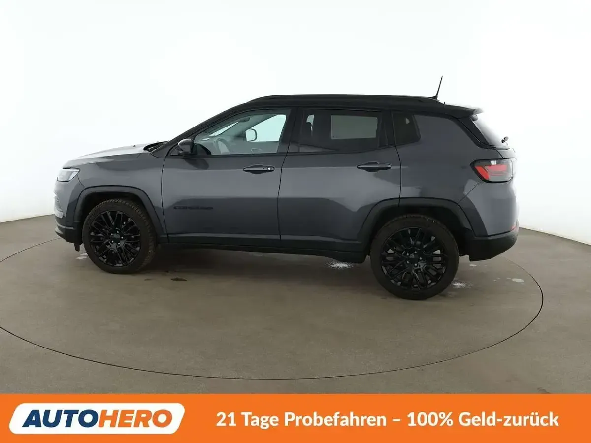 Usado Jeep Compass Limited 190 CV (139 kW) 2022 Gris SUV