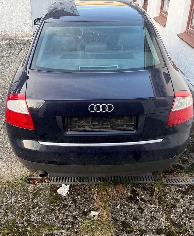 Gebraucht Audi A4 131 PS (96 kW) 2002 Blau Limousine
