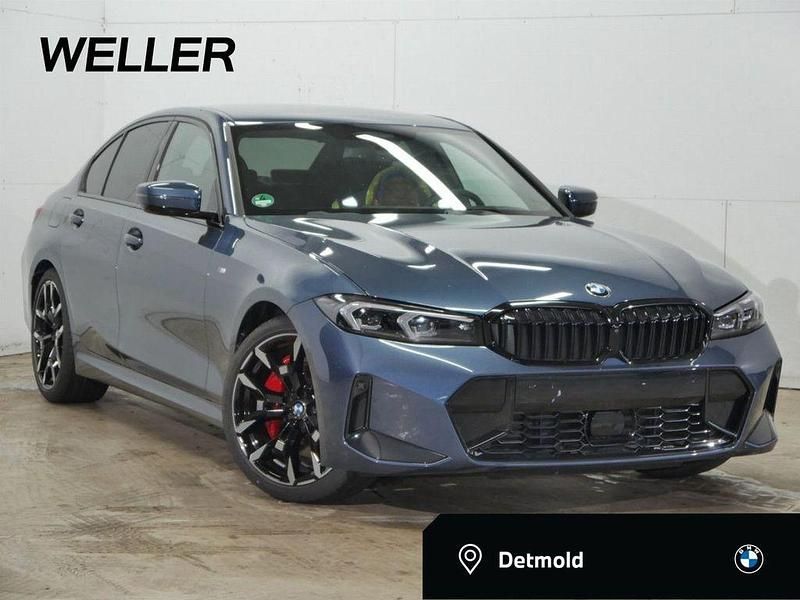 Arctic race blue (blau) Gebraucht 2025 BMW 318 M Sport Limousine | 43.990 € (Teuer) - Bild 1/4