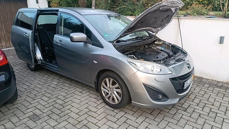 Grau Gebraucht 2011 Mazda 5 Inclusive Van / Kleinbus | 3.999 € (Superpreis) - Bild 1/4