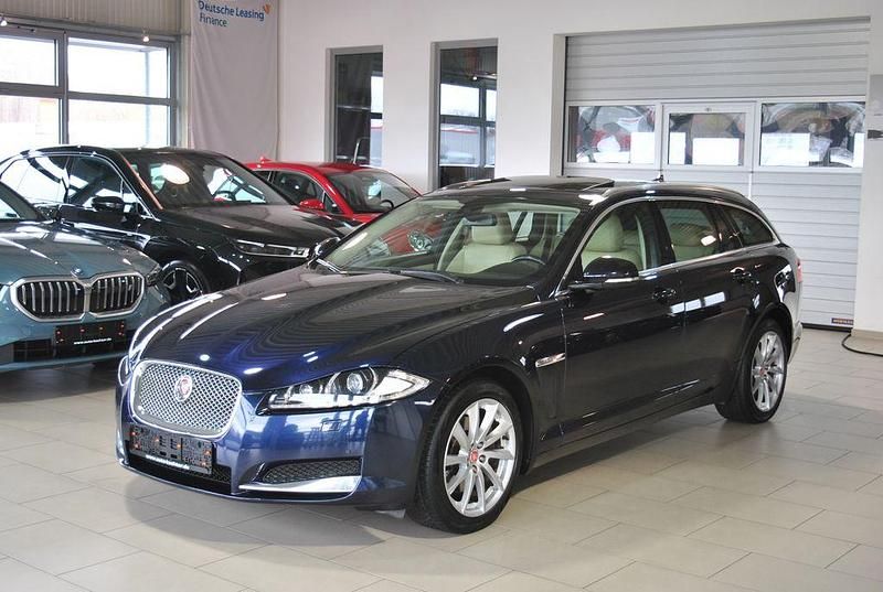 Blau Gebraucht 2013 Jaguar XF Sportbrake Kombi | 10.490 € (Fairer Preis) - Bild 1/4