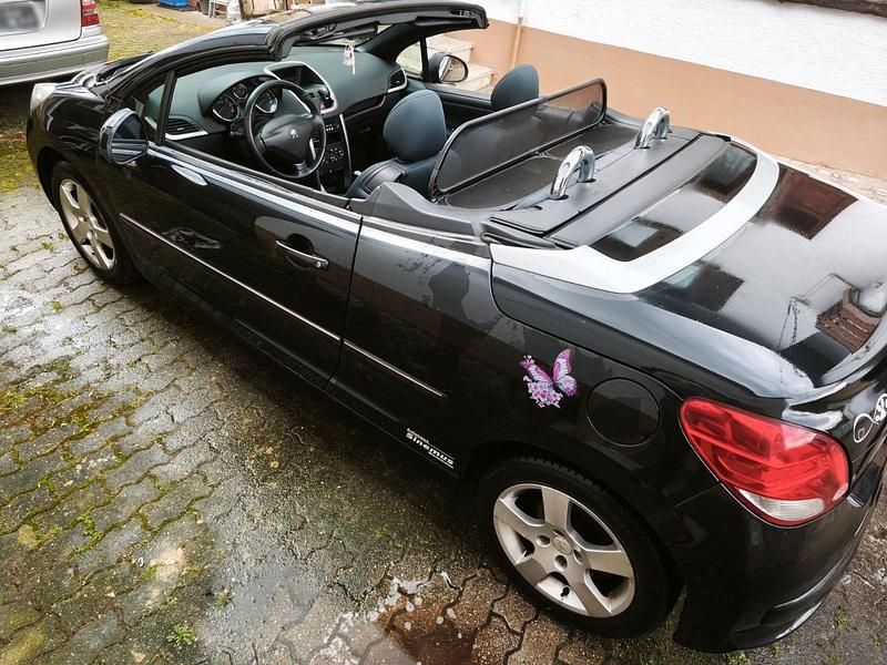 Gebraucht Peugeot 207 120 PS (88 kW) 2014 Schwarz Cabrio