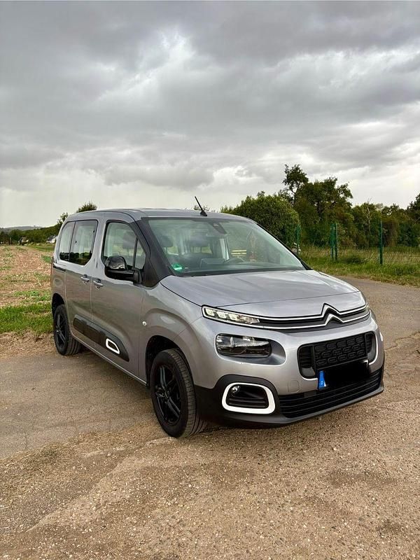 Silber Gebraucht 2023 Citroën Berlingo Van / Kleinbus | 21.700 € (Guter Preis) - Bild 1/4