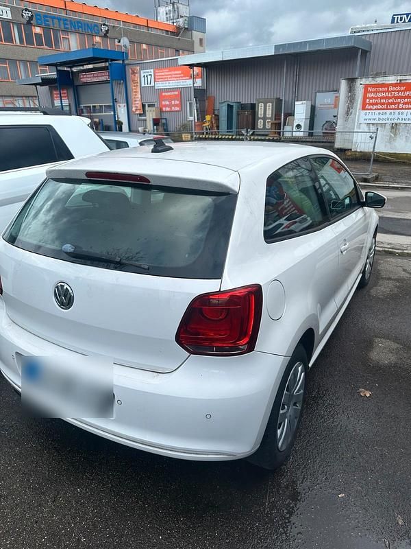 Gebraucht VW Polo 89 PS (65 kW) 2013 Weiß Kleinwagen