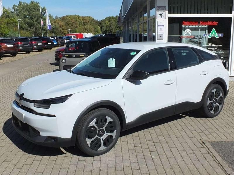 Okenitweiß metallic Neu 2025 Citroën e-C4 Limousine | 26.000 € (Superpreis) - Bild 1/4