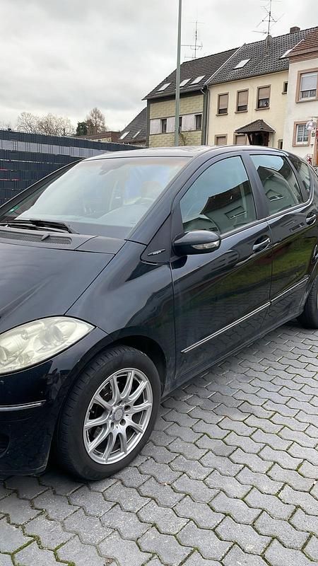 Schwarz Gebraucht 2005 Mercedes A170 Kleinwagen | 999 € (Superpreis) - Bild 1/3