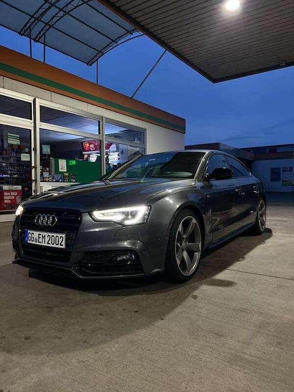 Grau Gebraucht 2015 Audi A5 Sportback Limousine | 16.500 € (Teuer) - Bild 1/4