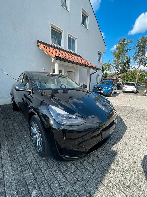 Gebraucht Tesla Model Y RWD 257 kW (350 PS) 2023 Schwarz SUV