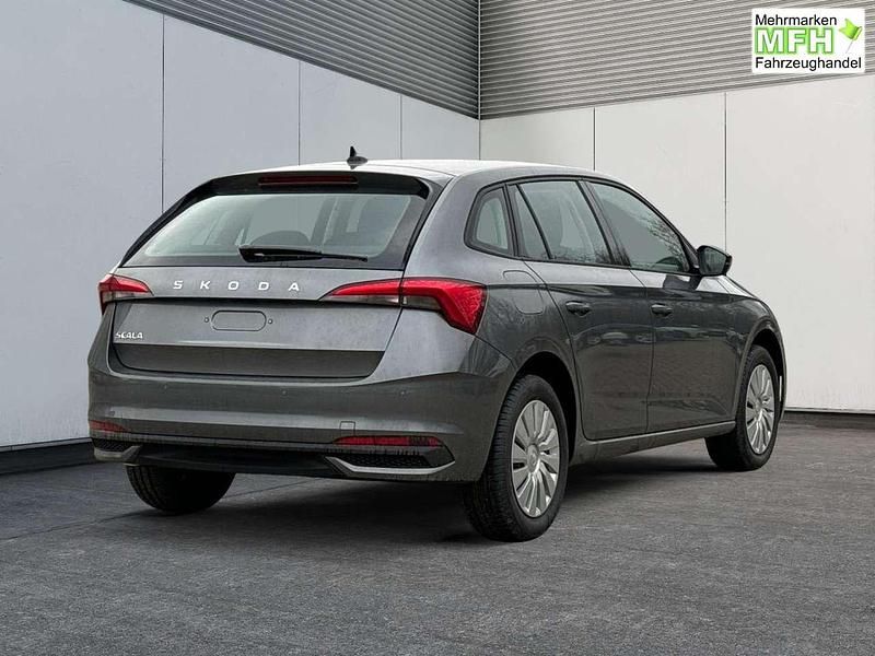 Neu Skoda Scala Selection 116 PS (85 kW) 2026 Grau Kleinwagen