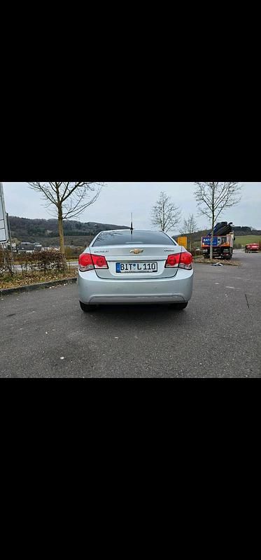 Gebraucht Chevrolet Cruze 150 PS (110 kW) 2012 Silber Limousine