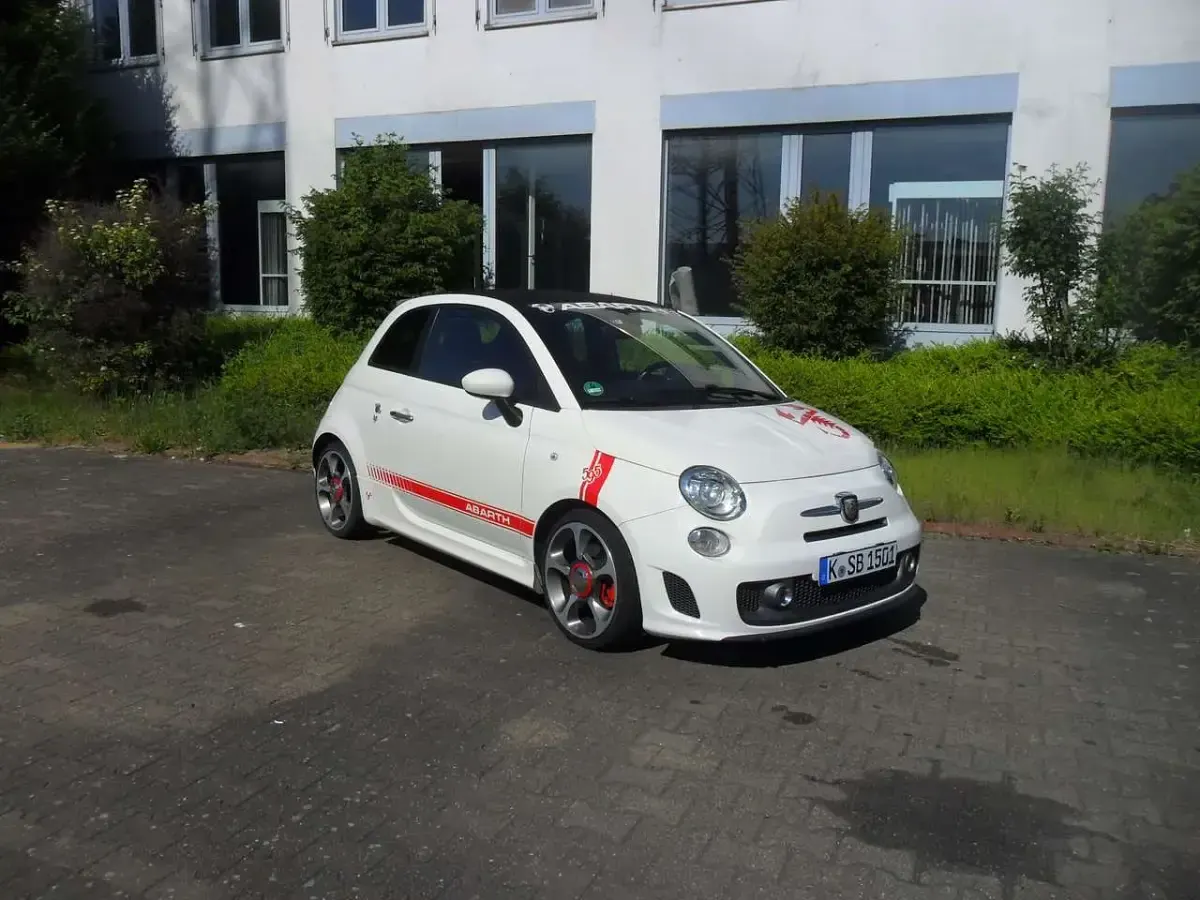 Gebraucht Abarth 595C Turismo 160 PS (117 kW) 2015 Colore esterno (gara weiß) Cabrio