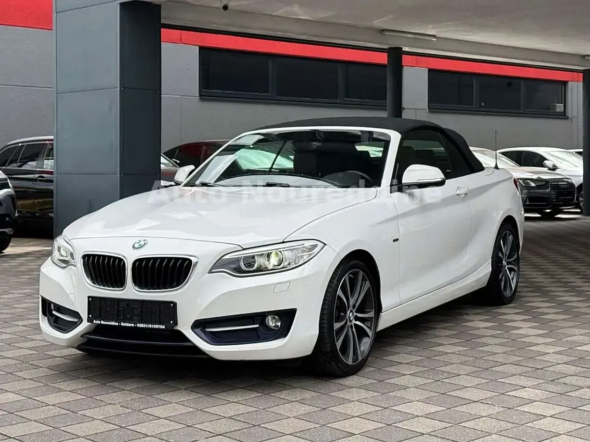 Gebraucht BMW 220 Sport Line 184 PS (135 kW) 2015 Weiß Cabrio