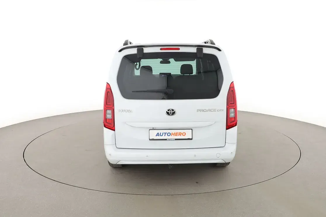 Gebraucht Toyota Proace Verso City 131 PS (96 kW) 2023 Weiß Kombi