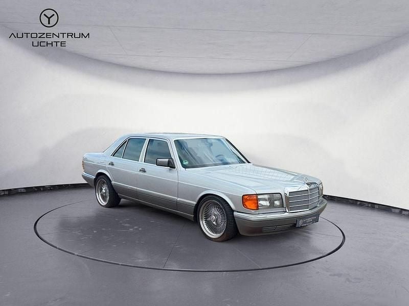Silber Gebraucht 1987 Mercedes 300 SE Limousine | 17.499 € - Bild 1/4