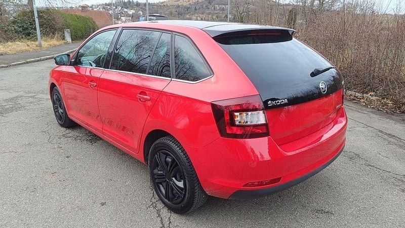 Gebraucht Skoda Rapid Style 110 PS (80 kW) 2019 Rot Kleinwagen