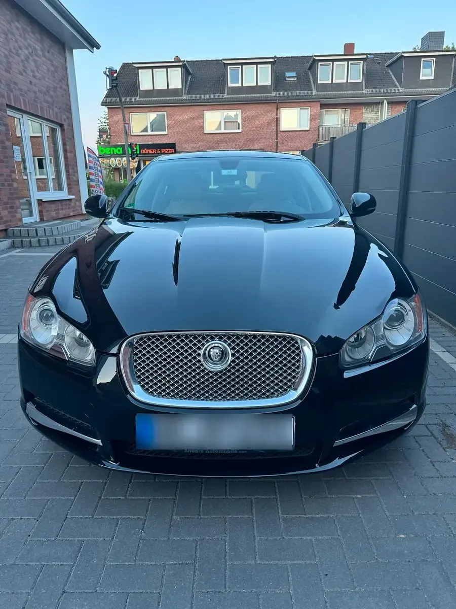 Gebraucht Jaguar XF 240 PS (176 kW) 2011 Schwarz Limousine