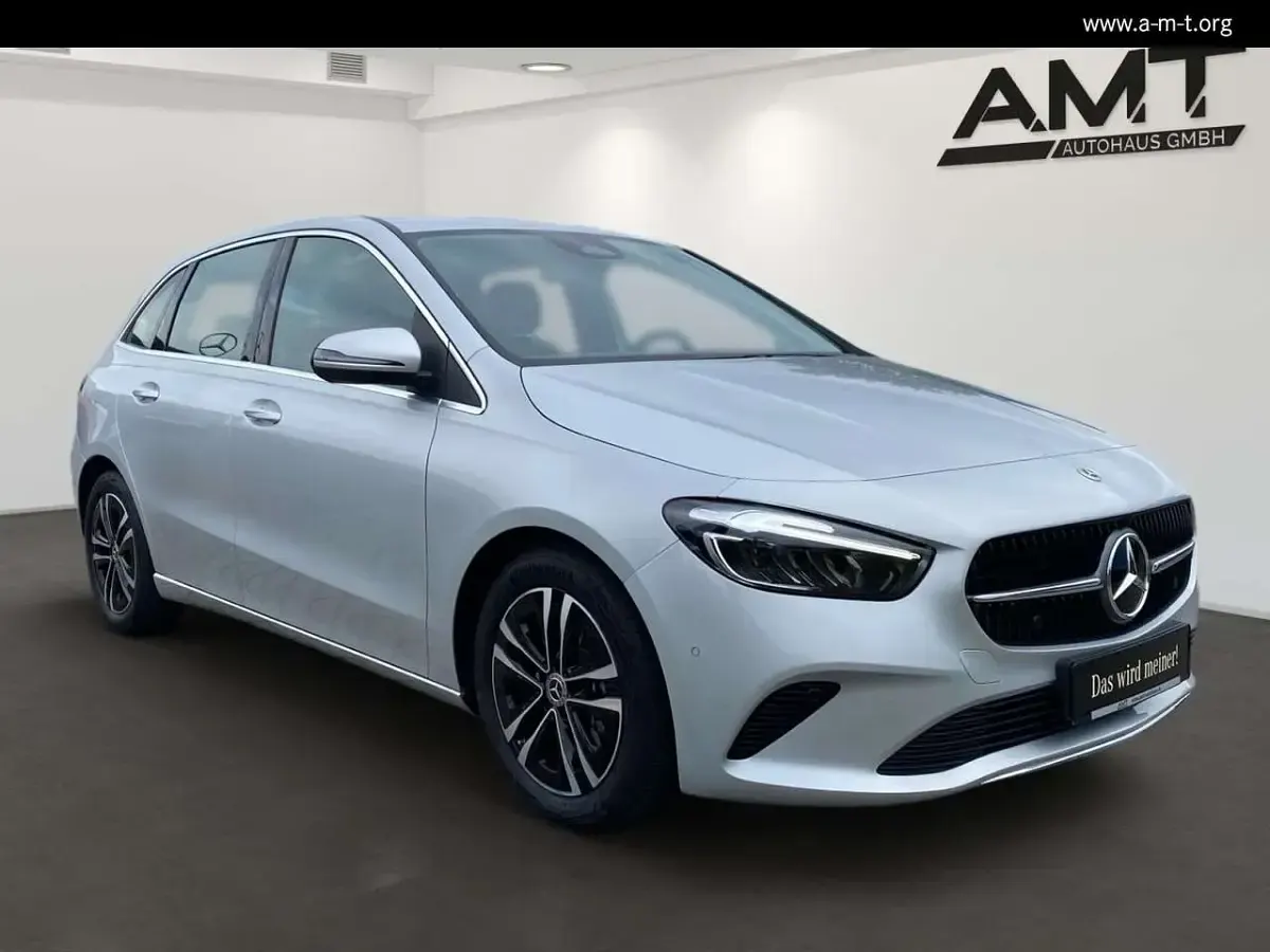 Gebraucht Mercedes B200 Progressive 163 PS (119 kW) 2023 Silber Kleinwagen