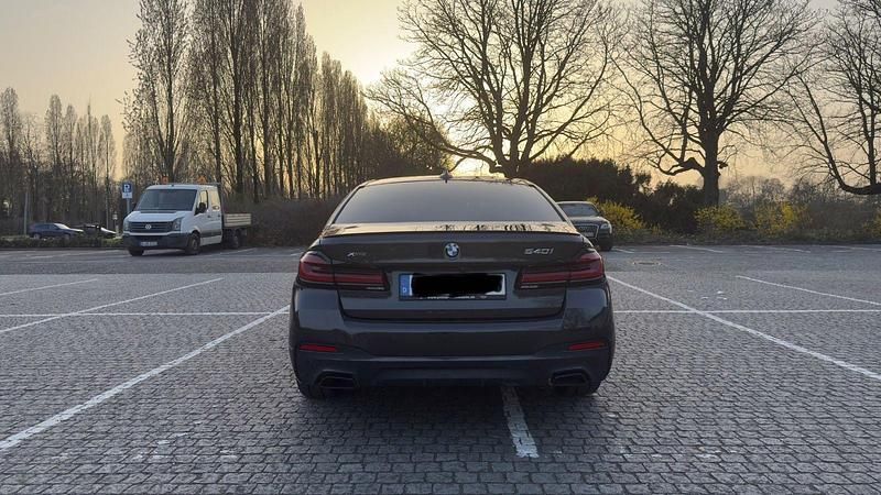Gebraucht BMW 540 Shadowline 333 PS (244 kW) 2021 Grau Limousine