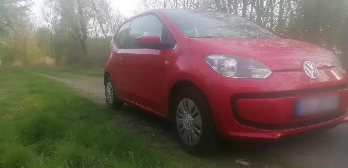 Second-hand VW up! 60 CP (44 kW) 2012 Roșu Hatchback