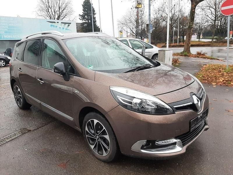 Gebraucht Renault Grand Scénic III 132 PS (97 kW) 2015 Braun Van / Kleinbus