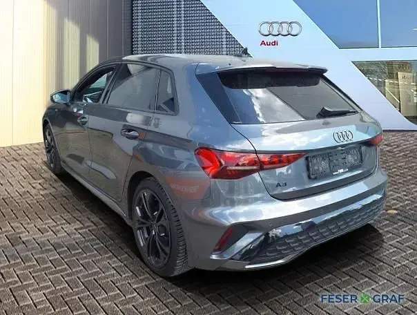 Gebraucht Audi A3 S-Line 150 PS (110 kW) 2025 Daytonagrau perleffekt Limousine