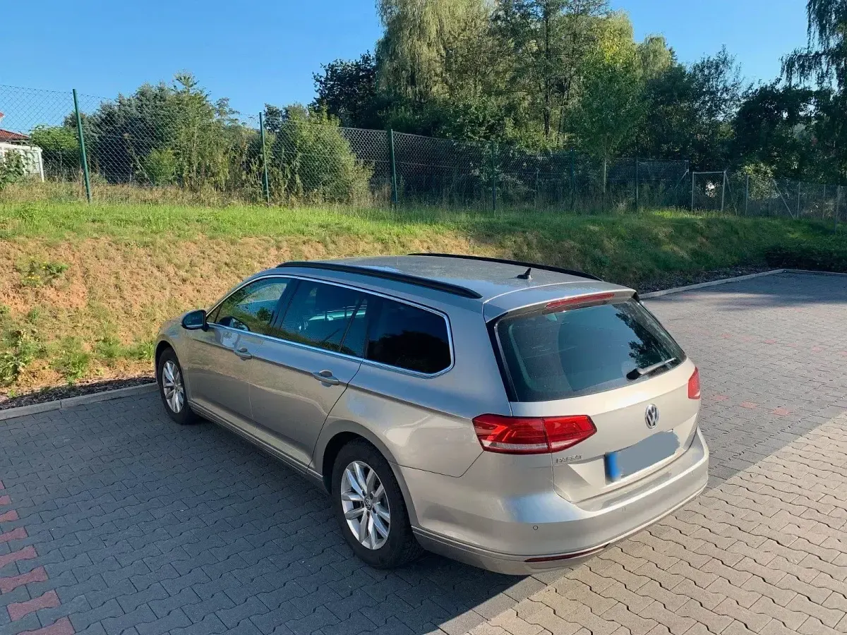 Gebraucht VW Passat Comfortline 150 PS (110 kW) 2016 Grau Kombi