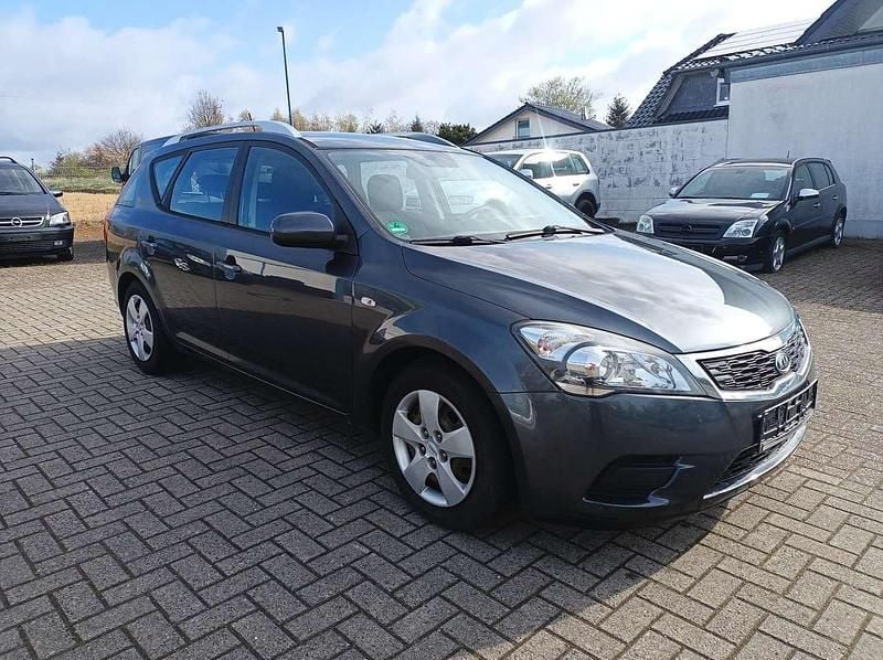 Usata Kia Ceed 126 CV (92 kW) 2009 Grigio Utilitaria