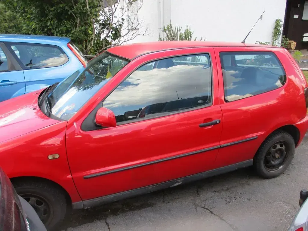 Gebraucht VW Polo 60 PS (44 kW) 1998 Rot